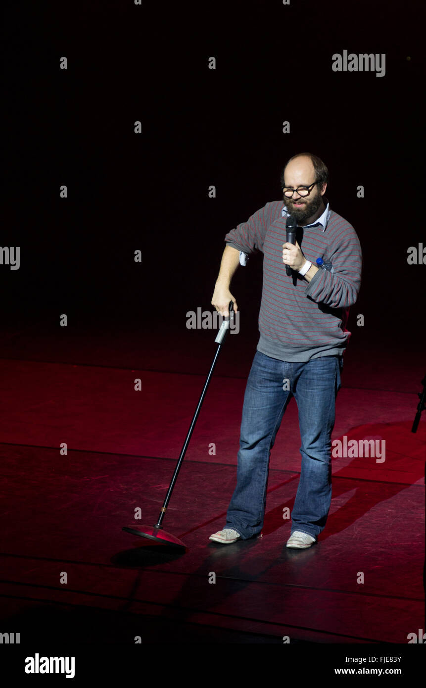 Daniel Kitson compere live at A Belter for the Shelter comedy fundraising  night for Hackney Winter Night Shelter October 2013 Stock Photo - Alamy