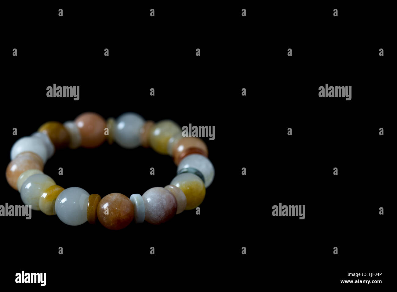 Find out whats your lucky semiprecious stone bracelet according to your  zodiacal sign