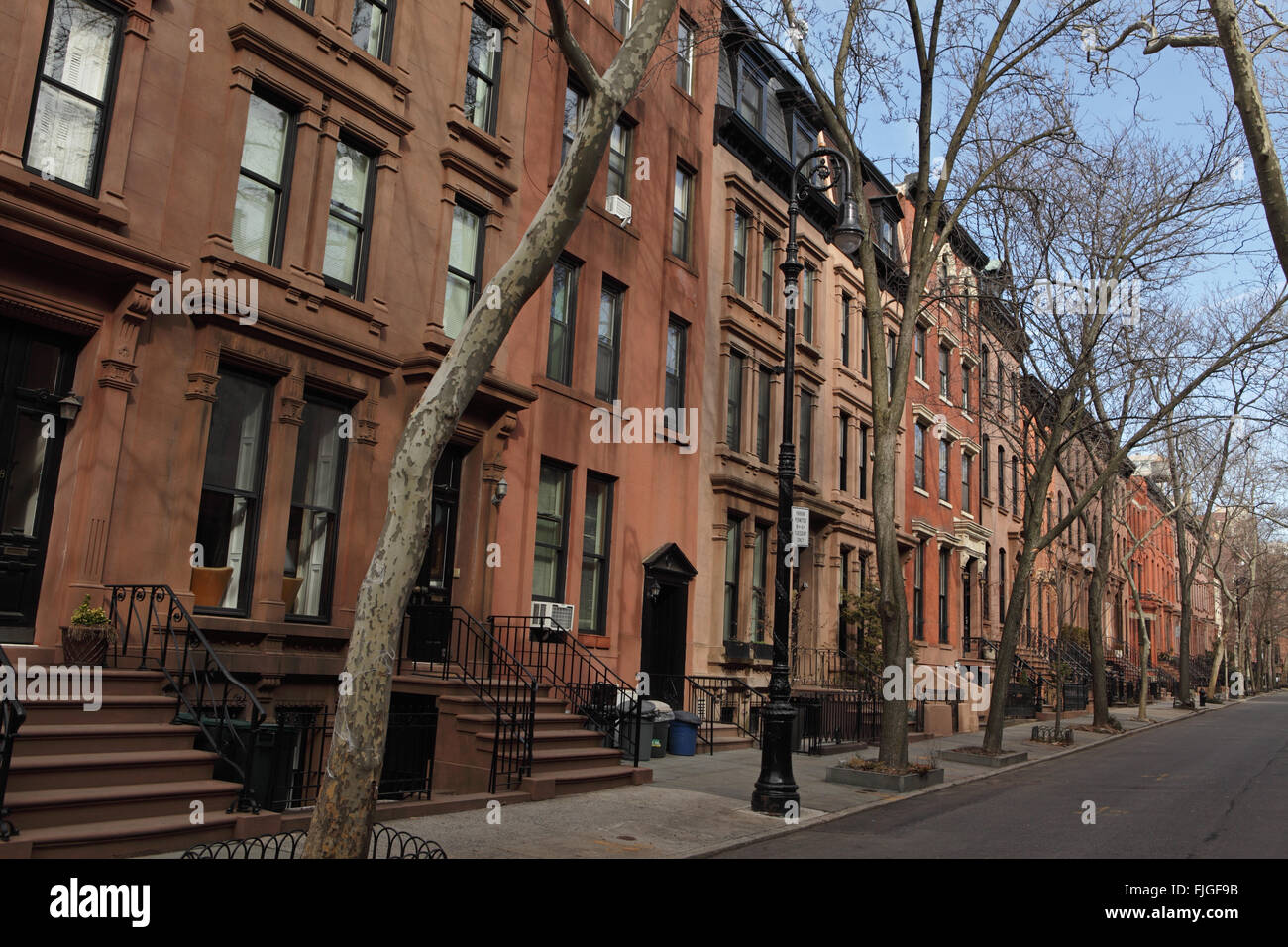 Brownstone Architecture High Resolution Stock Photography and Images ...