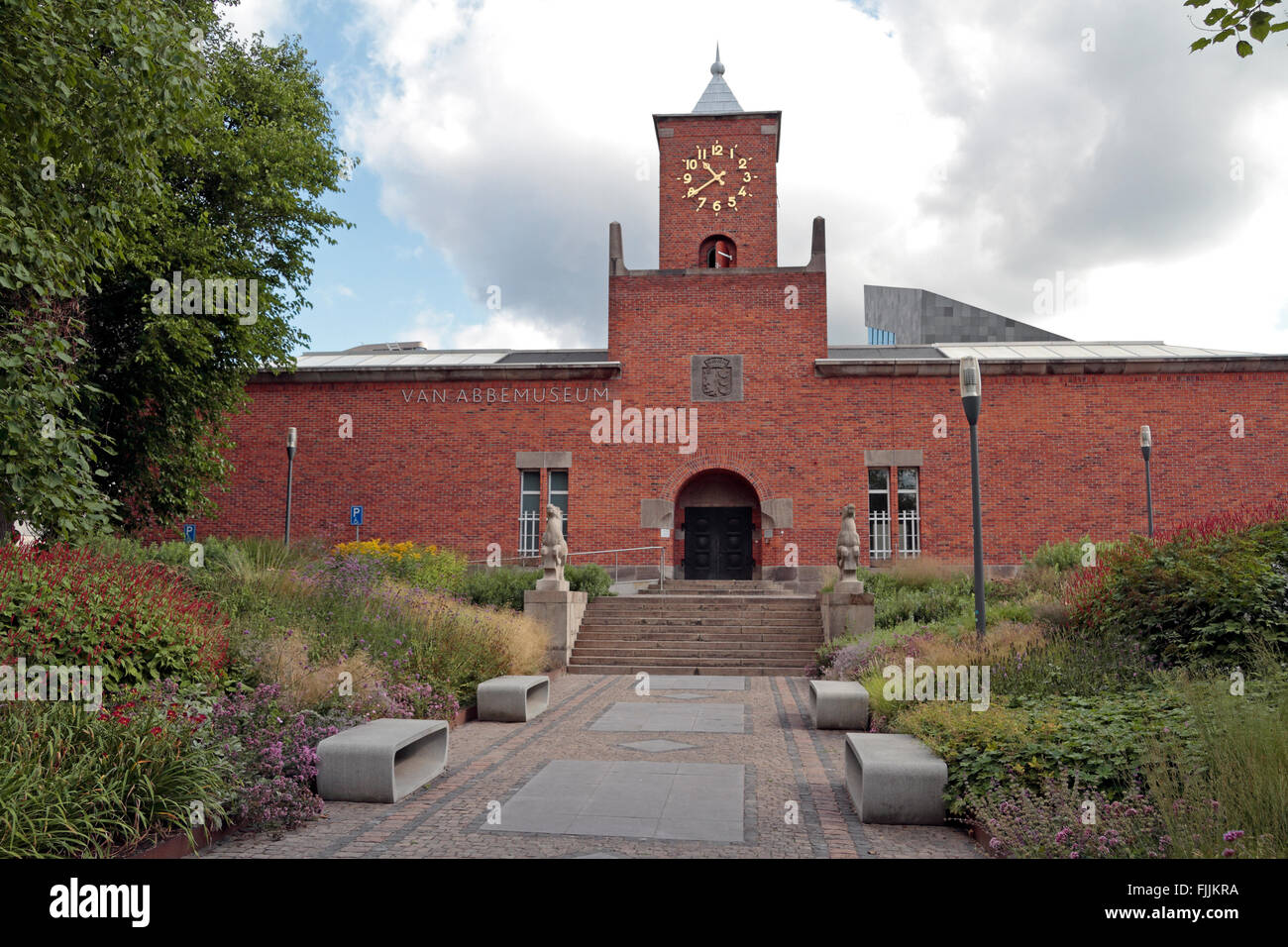 The old wing of the Van Abbe Museum in Eindhoven, Noord-Brabant, Netherlands. Stock Photo