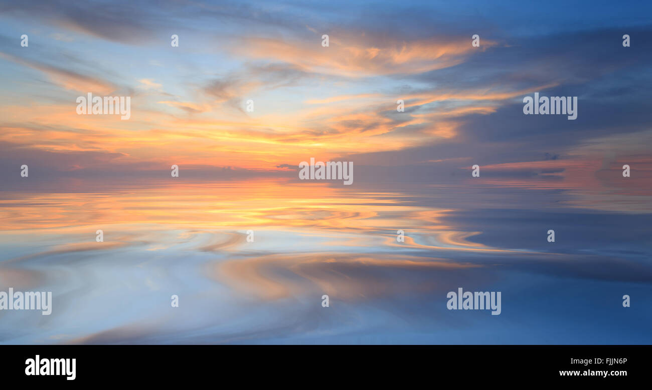 Sky Gold Color Orange and gold sky hi-res stock photography and images - Alamy