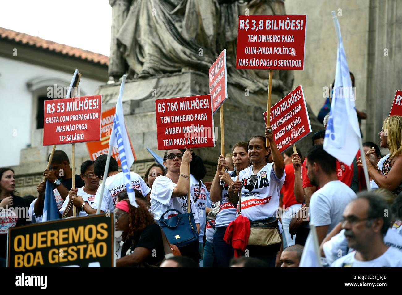 Brazilian students and teachers join labor unions in protesting against Governor Luiz Fernando Pezao budget cuts to state workers outside the state Legislative Assembly March 2, 2016 in Rio de Janerio, Brazil. Stock Photo