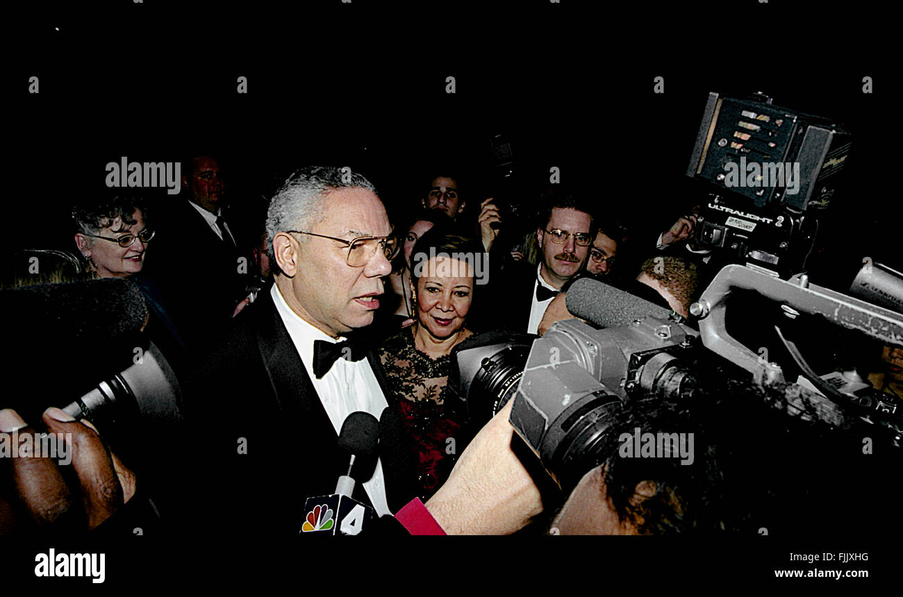 Washington, DC., USA, 20th January, 2001 General Colin Powell and his wife Alma at one of the many Inaugural Balls celebrating the election of the 43rd President of the United States.  Credit: Mark Reinstein Stock Photo