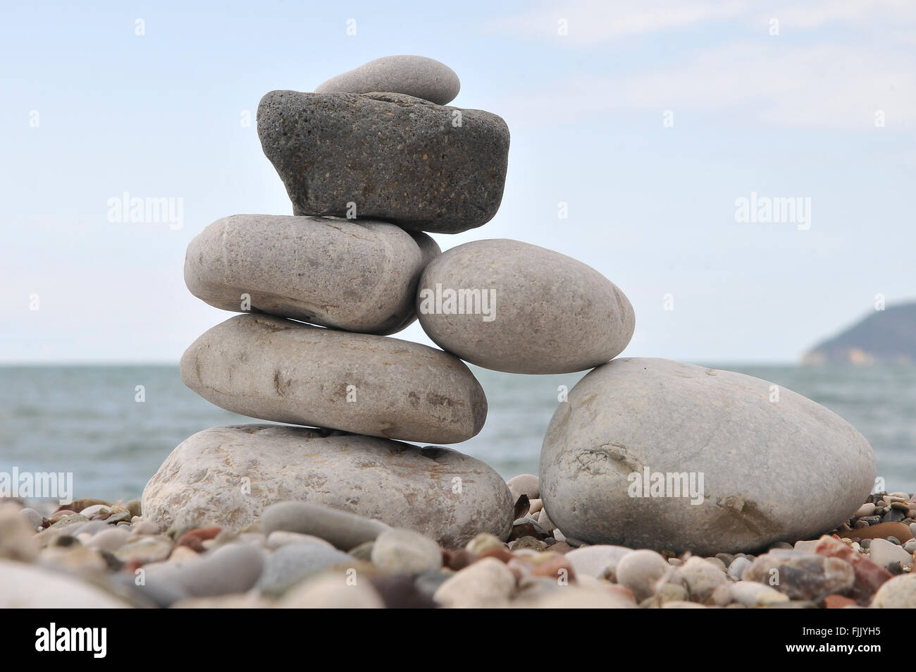 Tower rocks on beach hi-res stock photography and images - Alamy
