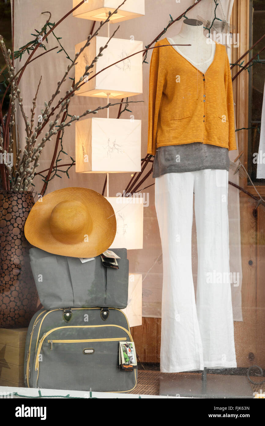 Female mannequins standing in store window display of women casual clothing  shop in shopping mall Stock Photo - Alamy