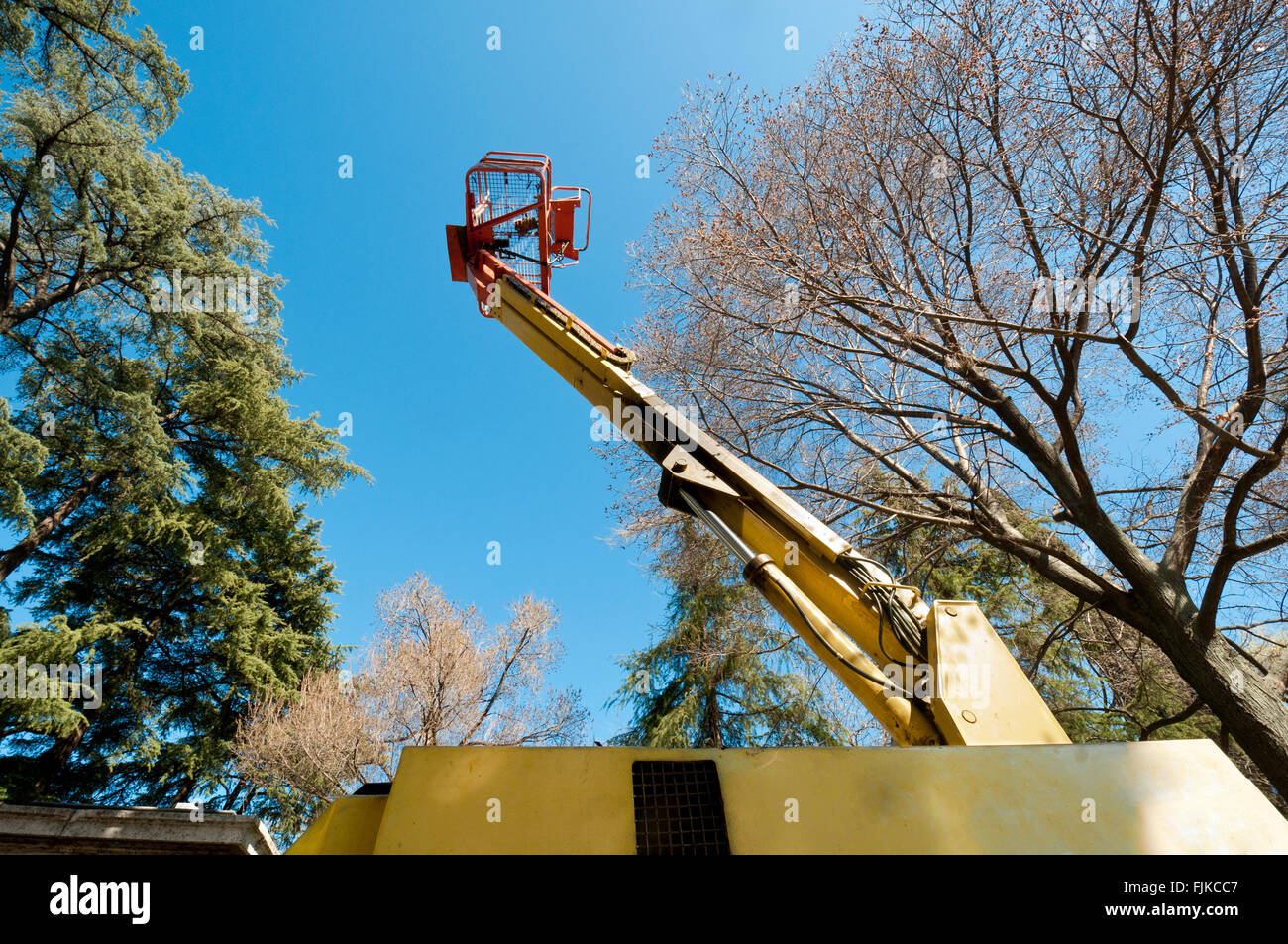 Articulated man lift hi-res stock photography and images - Alamy
