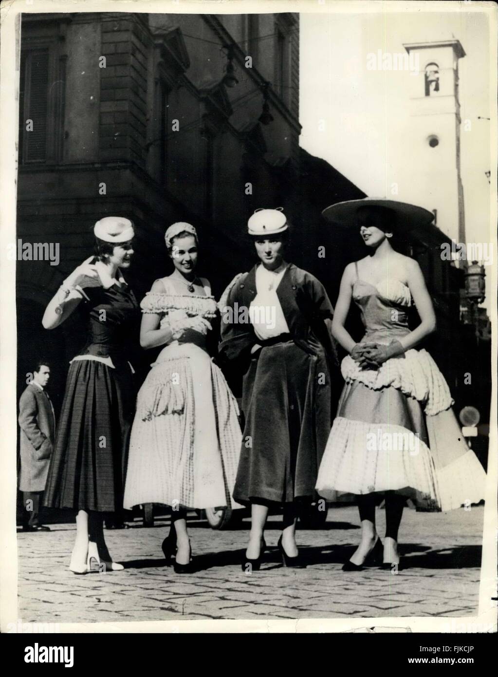 1936 Summer Styles By Italys Leading Fashion Experts On Show In Florence Photo Shows 1936 Summer Styles By Italys Leading Fashion Experts On Show In Florence Photo Shows
