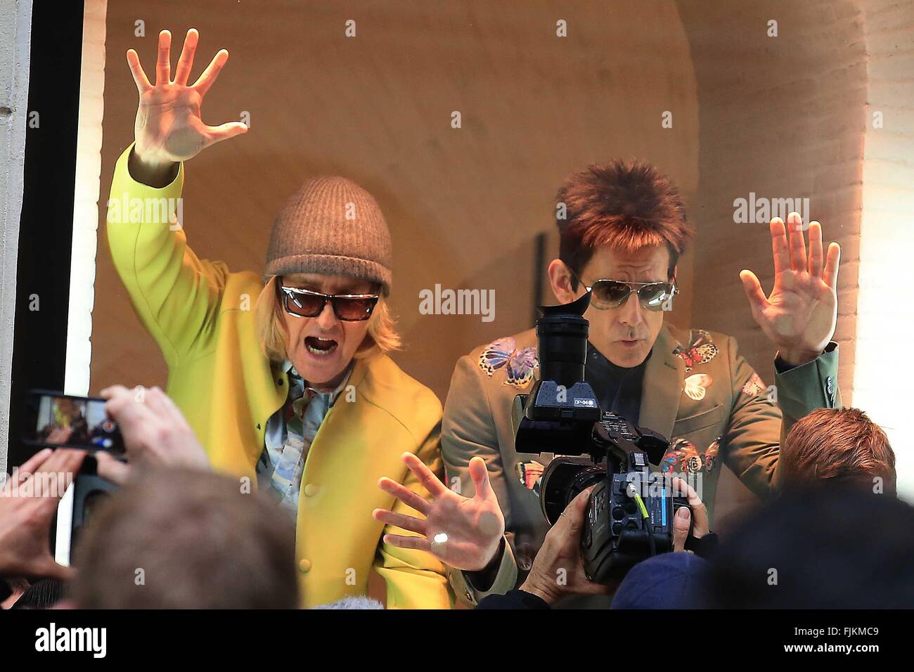 Ben Stiller and Owen Wilson, in the role of Derek Zoolander and Hansel(02)