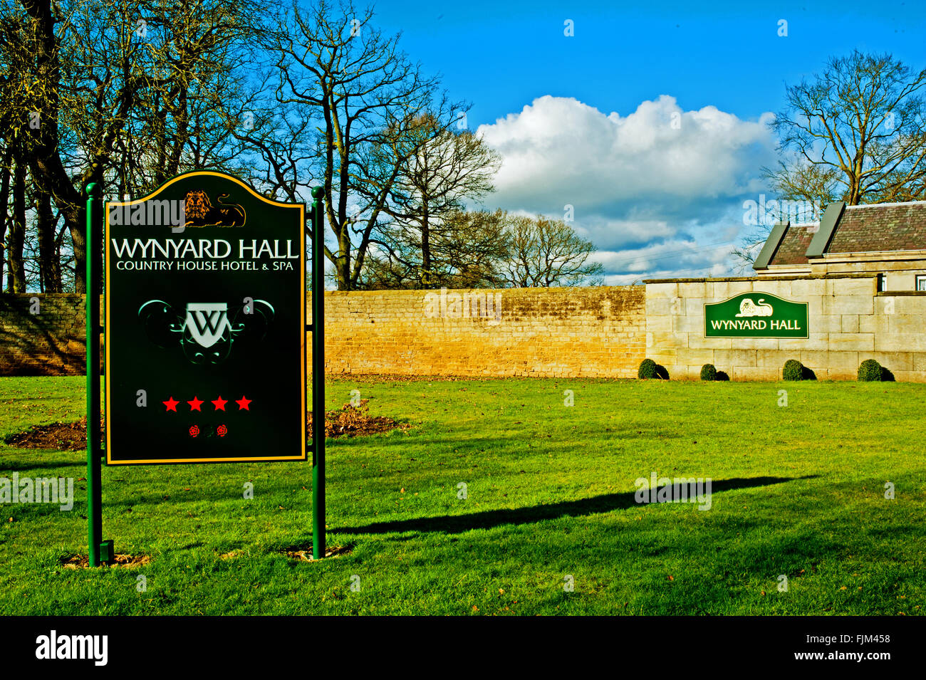 Wynyard Hall Entrance at Golden Gates Stock Photo Alamy