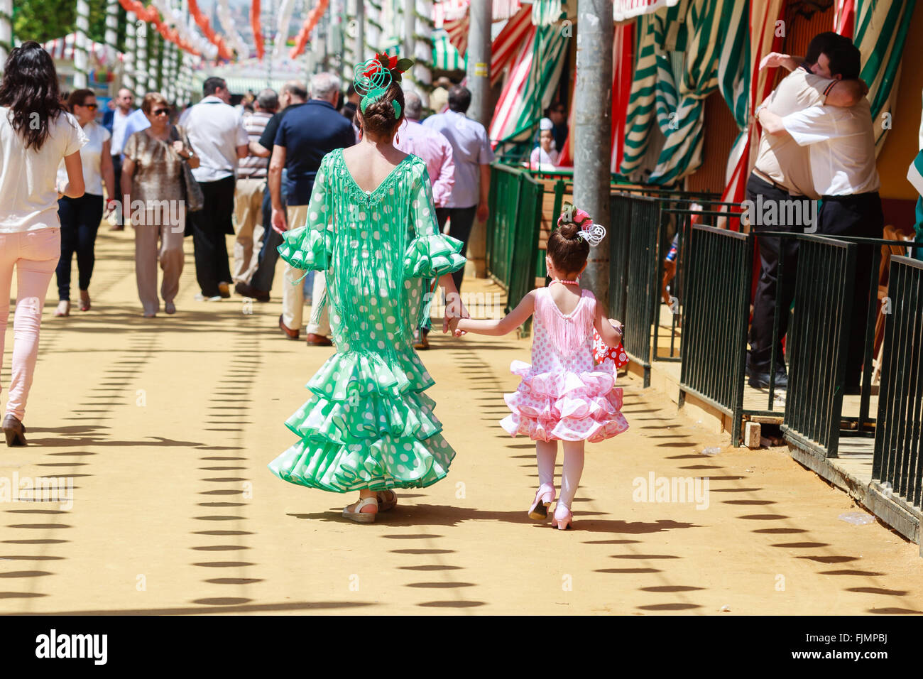 Spanish children in flamenco costume hi-res stock photography and images -  Alamy