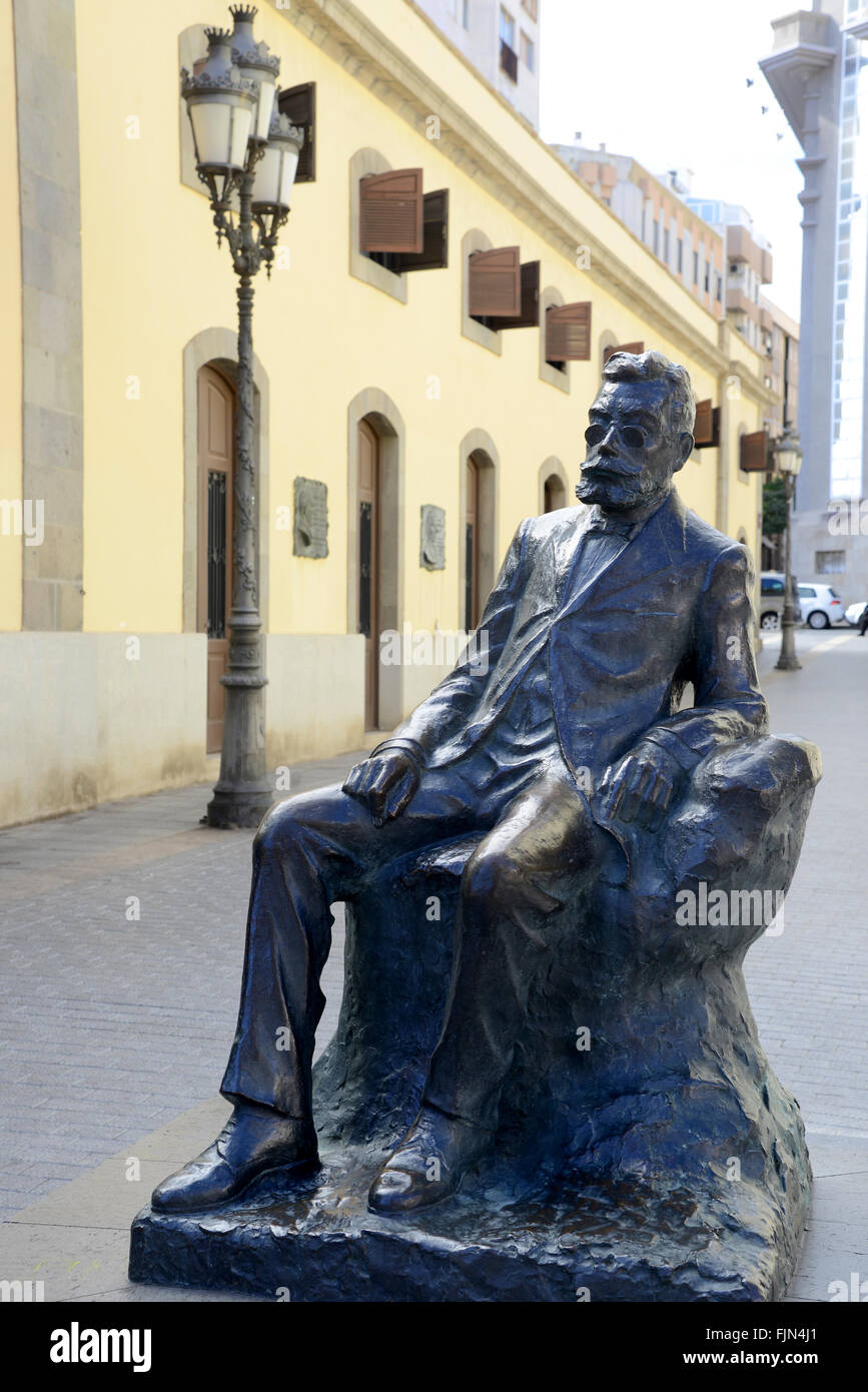 Statue of Àngel Guimerà in front of the Teatro Guimerá Theatre in Santa Cruz de Tenerife, “Canary Islands” Stock Photo