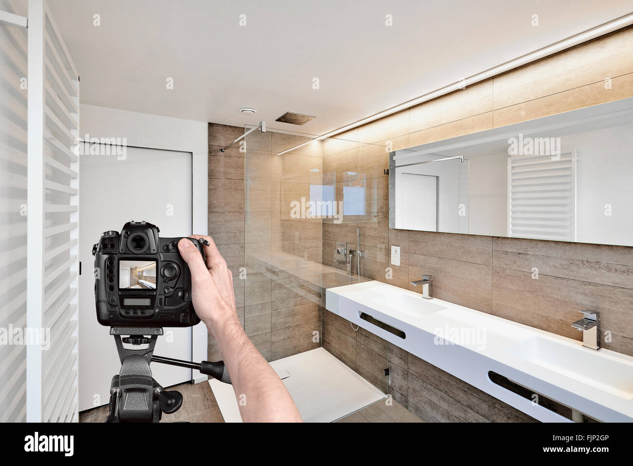Best hidden cheap shower cam