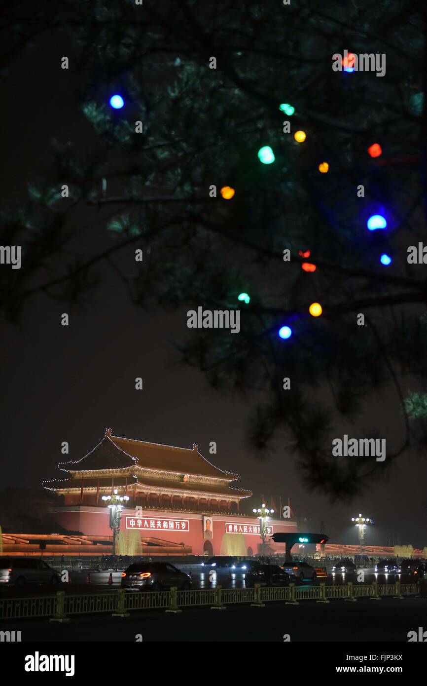 Beijing, China. 3rd Mar, 2016. Photo taken on March 3, 2016 shows the illuminated Tian'anmen Rostrum in Beijing, capital of China. According to the Municipal Commission of City Administration and Environment, landscape lighting of buildings on the Tian'anmen Square and along the Chang'an Avenue will be lit up from 6:25 p.m. to 11 p.m. between March 3 to 6 as in major festivals. © Chen Yehua/Xinhua/Alamy Live News Stock Photo