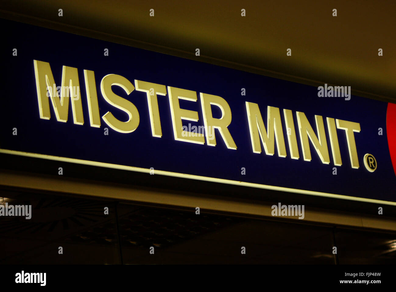 Markenname: "Mister Minit", Berlin. Stock Photo