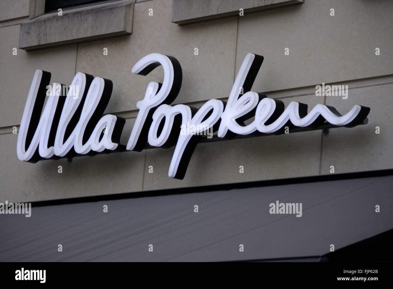Ulla popken sign hi-res stock photography and images - Alamy
