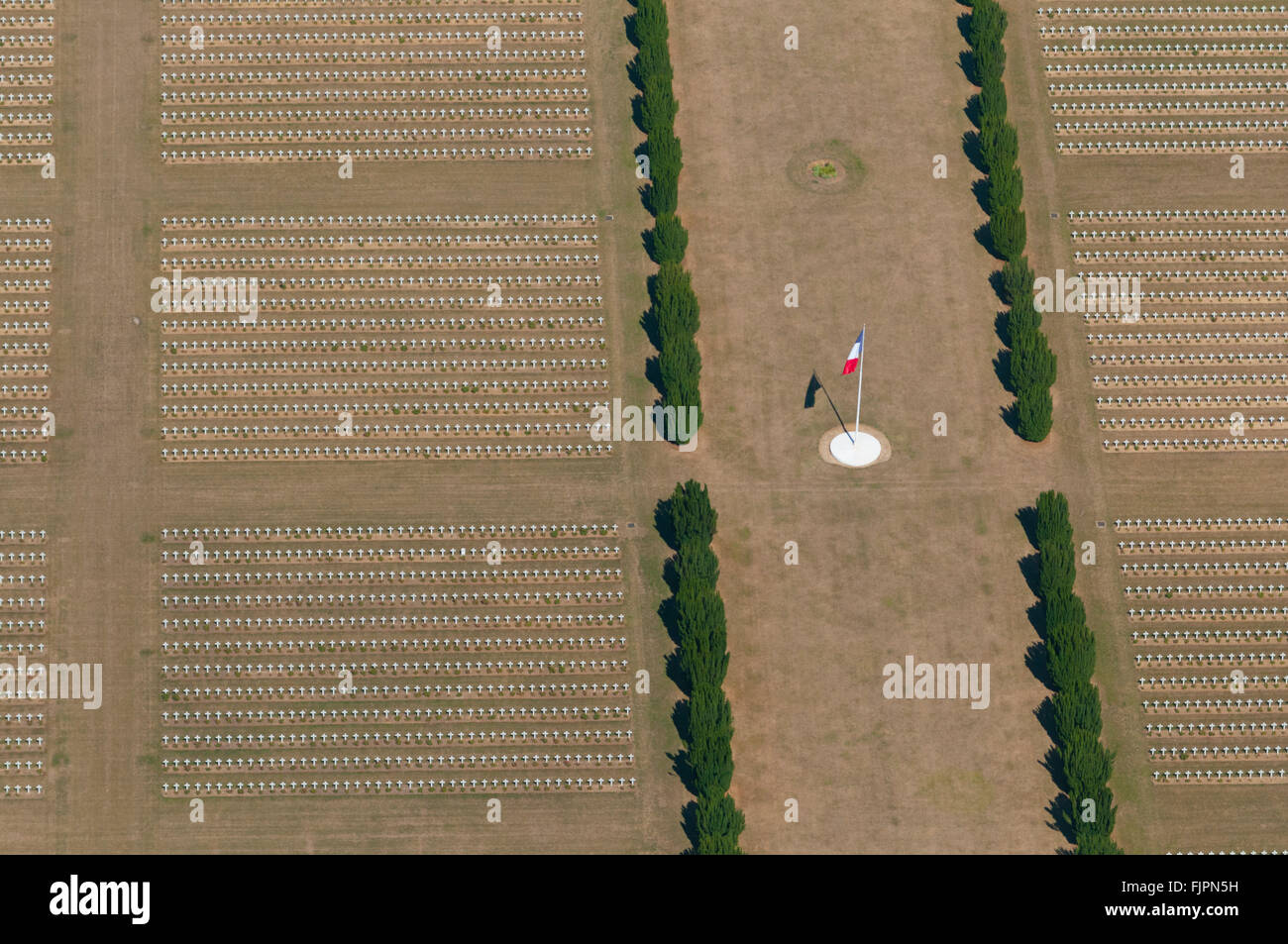 Meuse (55), Verdun, champs de batailles de la 1ere guerre mondiale, Douaumont, cimetiere militaire  (vue aerienne)  // France, M Stock Photo