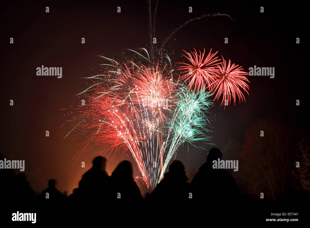 Bonfire night fireworks hi-res stock photography and images - Alamy