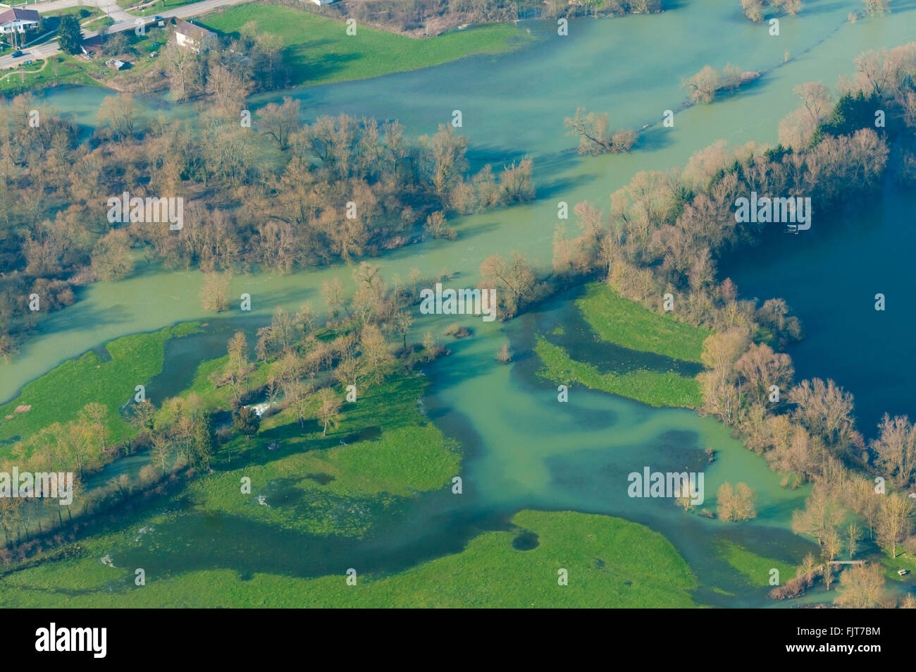 Meuse (55), Verdun, crue de la riviere Meuse en hiver (vue aerienne ...