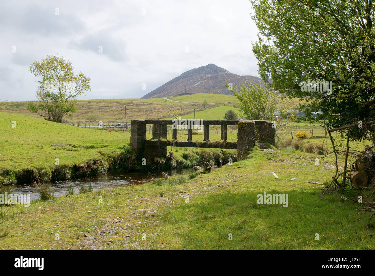 White O'Morn bridge where John Wayne paused on his way to his newly-bought cottage in the 1952 film The Quiet Man Stock Photo
