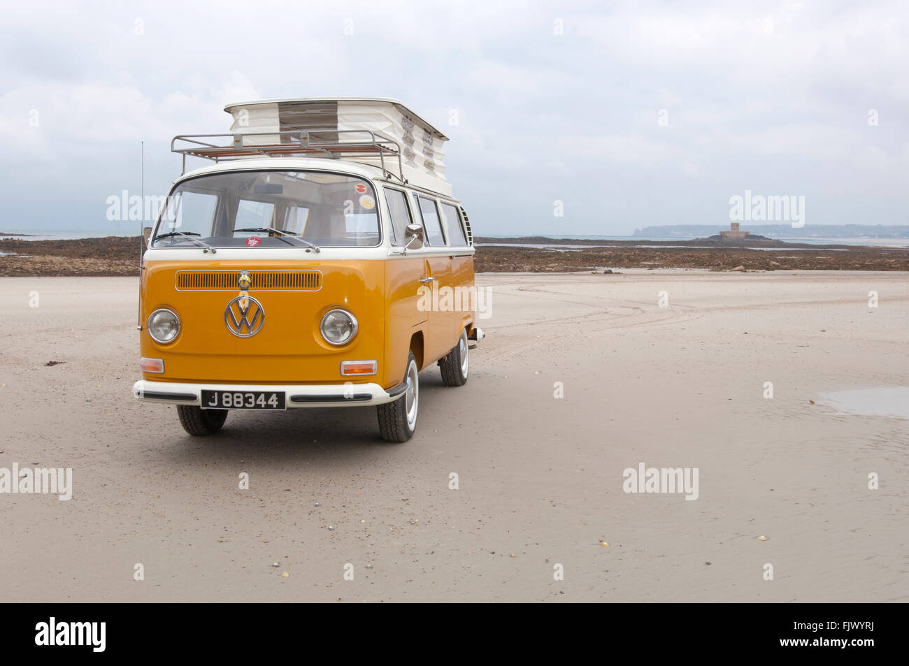 Vw campervan on a beach hi-res stock photography and images - Alamy