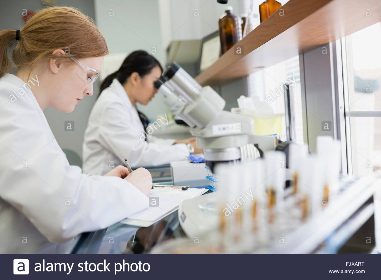 Medical laboratory scientists hires stock photography and images Alamy