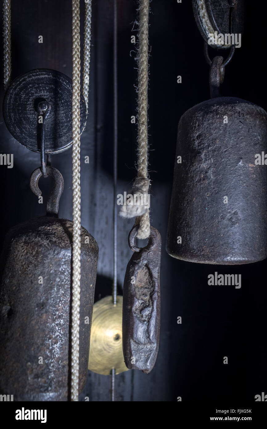 Pendulum clock grandfather hires stock photography and images Alamy