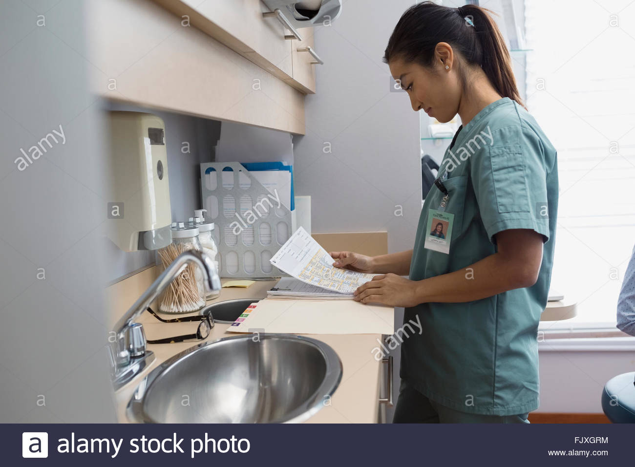 Medical record examination hires stock photography and images Alamy