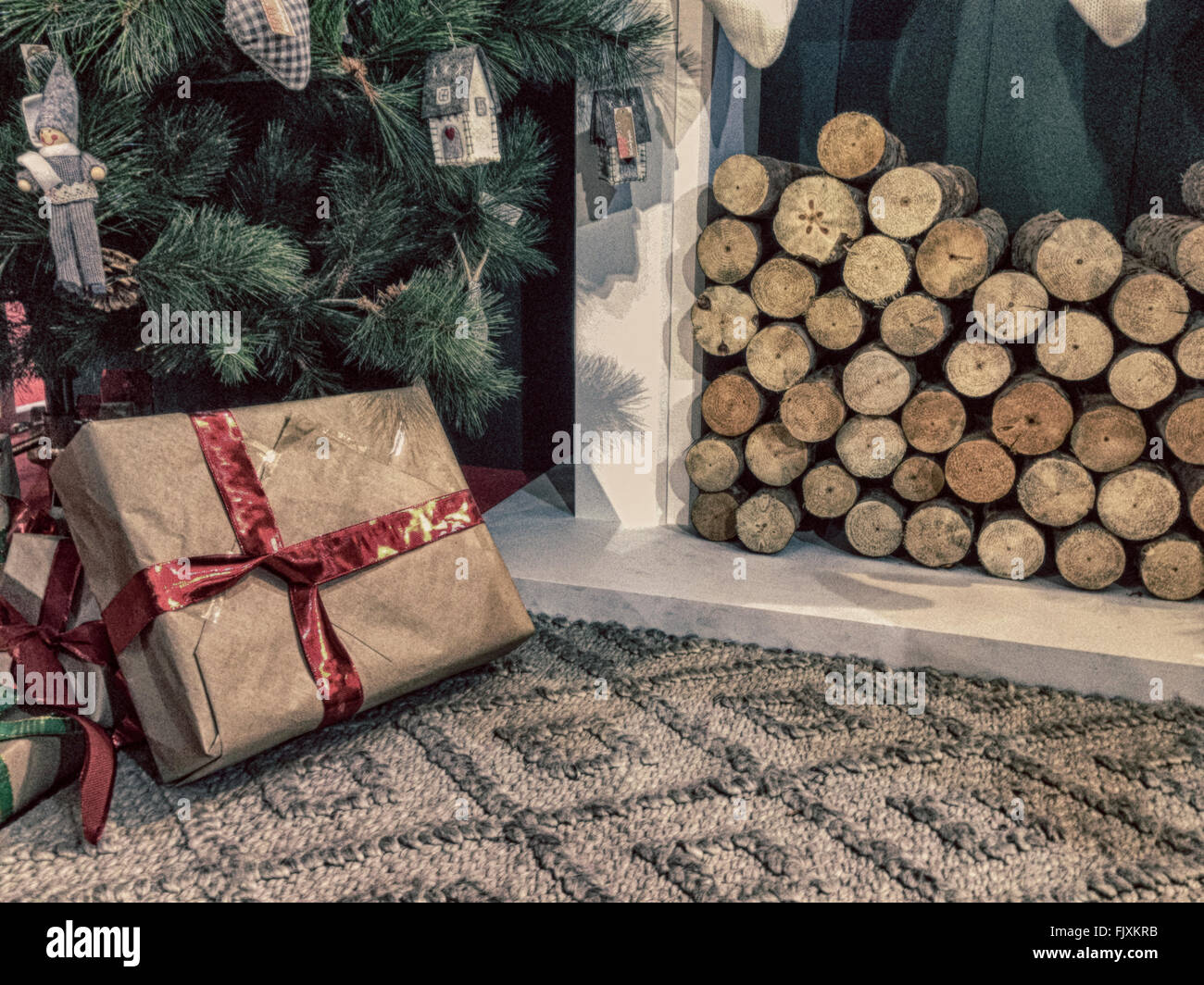 Decorated christmas tree hi-res stock photography and images - Alamy