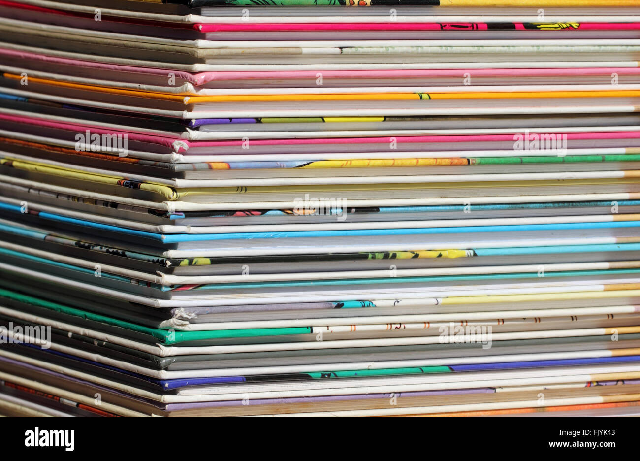 Cartoon pile books hi-res stock photography and images - Alamy
