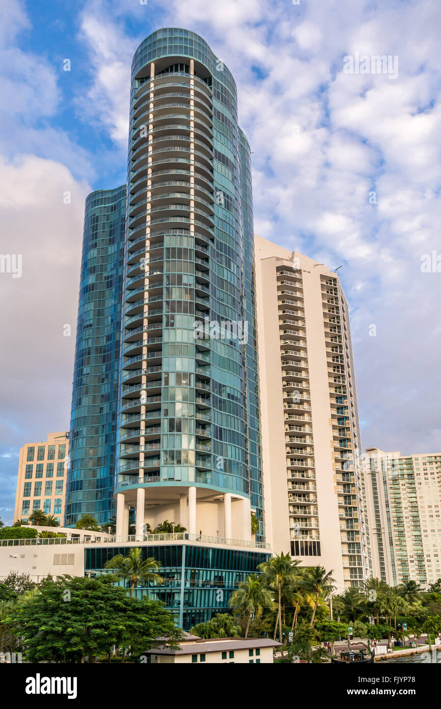 Residential skyscraper Las Olas River House and Riverwalk Park along New River in downtown Fort Lauderdale, Florida, USA Stock Photo
