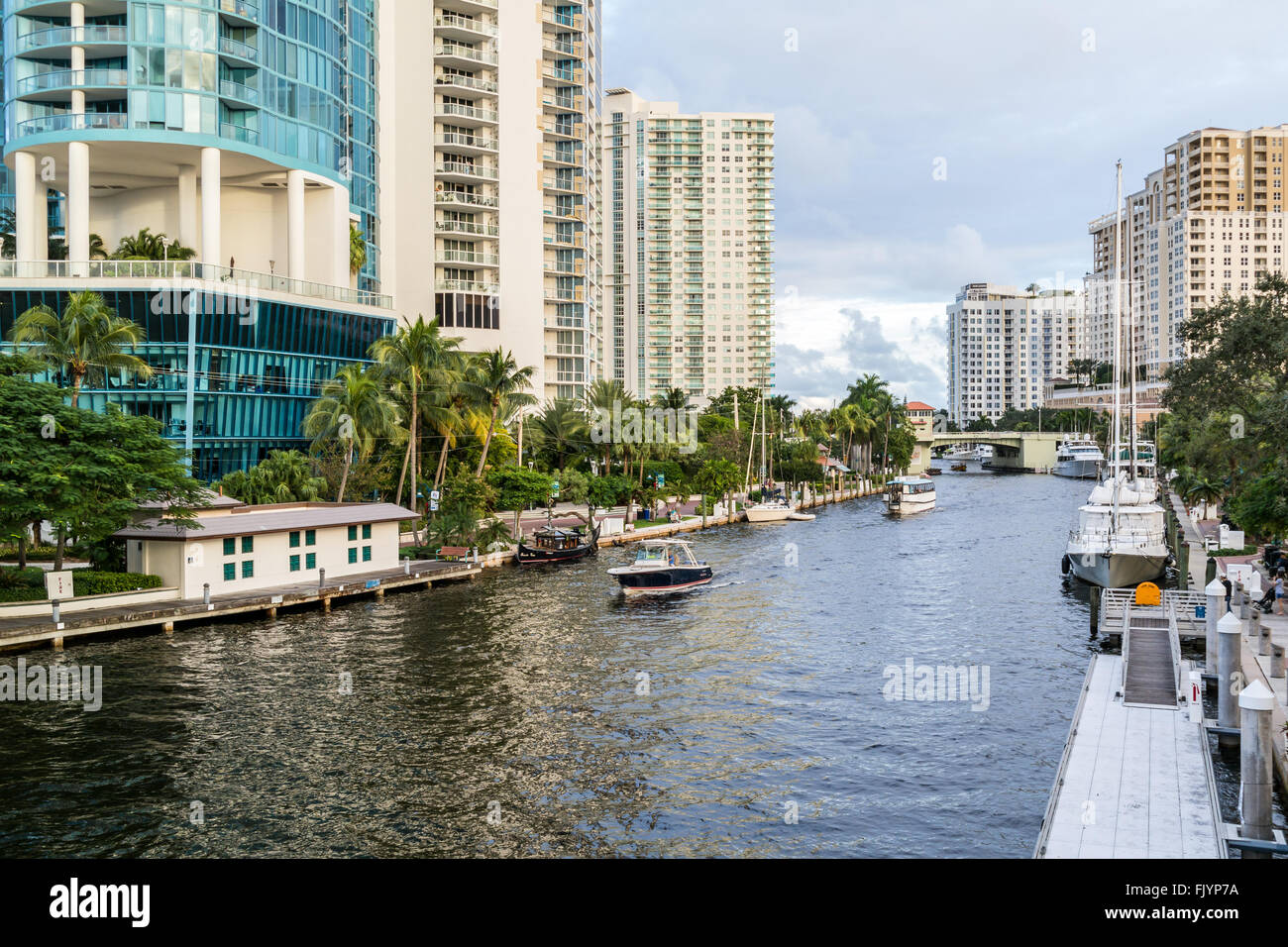 New River with boats and apartment blocks in downtown Fort Lauderdale