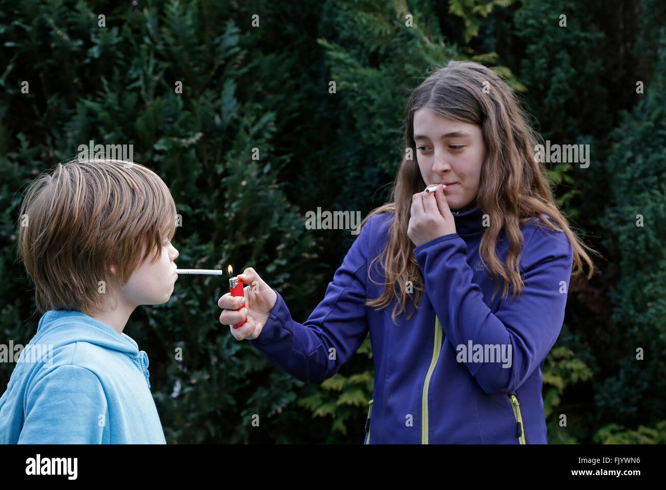 children smoking Stock Photo Alamy
