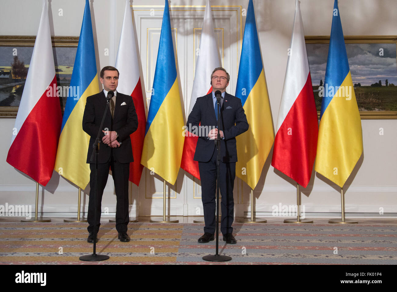 Deputy of Head of Presidential Administration of Ukraine, Kostiantyn Yelisieiev (left) and Secretary of State at the Chancellery of the President of Poland, Krzysztof Szczerski (right)  during a press conference after meeting of the Consultative Committee of Poland and Ukraine. (Photo by Mateusz Wlodarczyk / Pacific Press) Stock Photo
