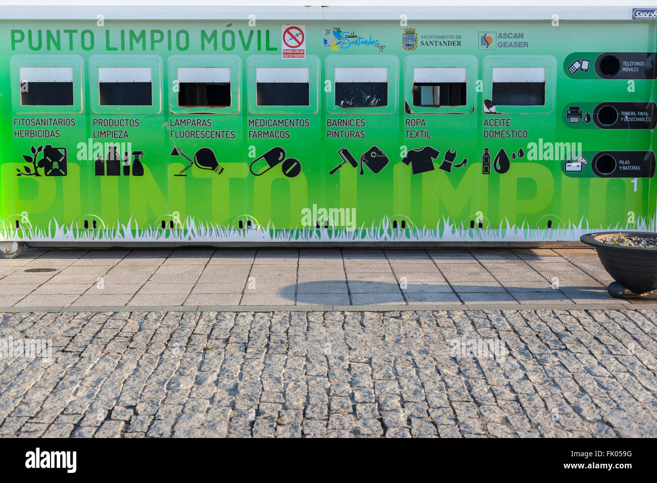Punto limpio movil, recycling. Santander, Cantabria, Spain. Stock Photo