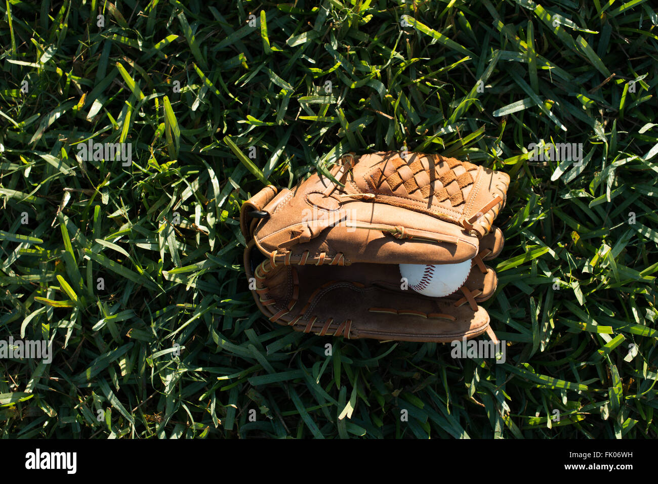 Baseball mitt hires stock photography and images Alamy