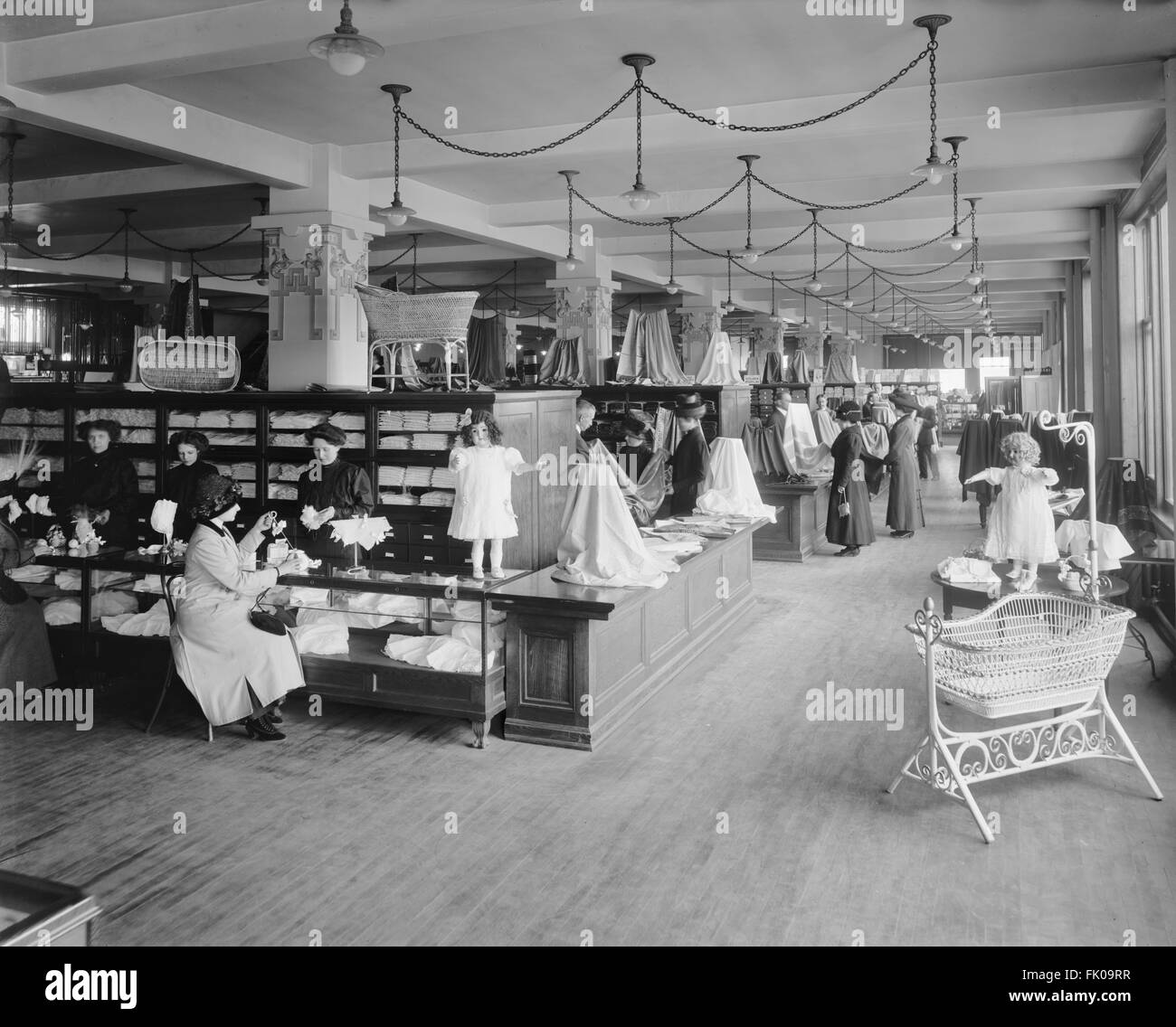 Department Store, Detroit, Michigan, USA, circa 1910 Stock Photo