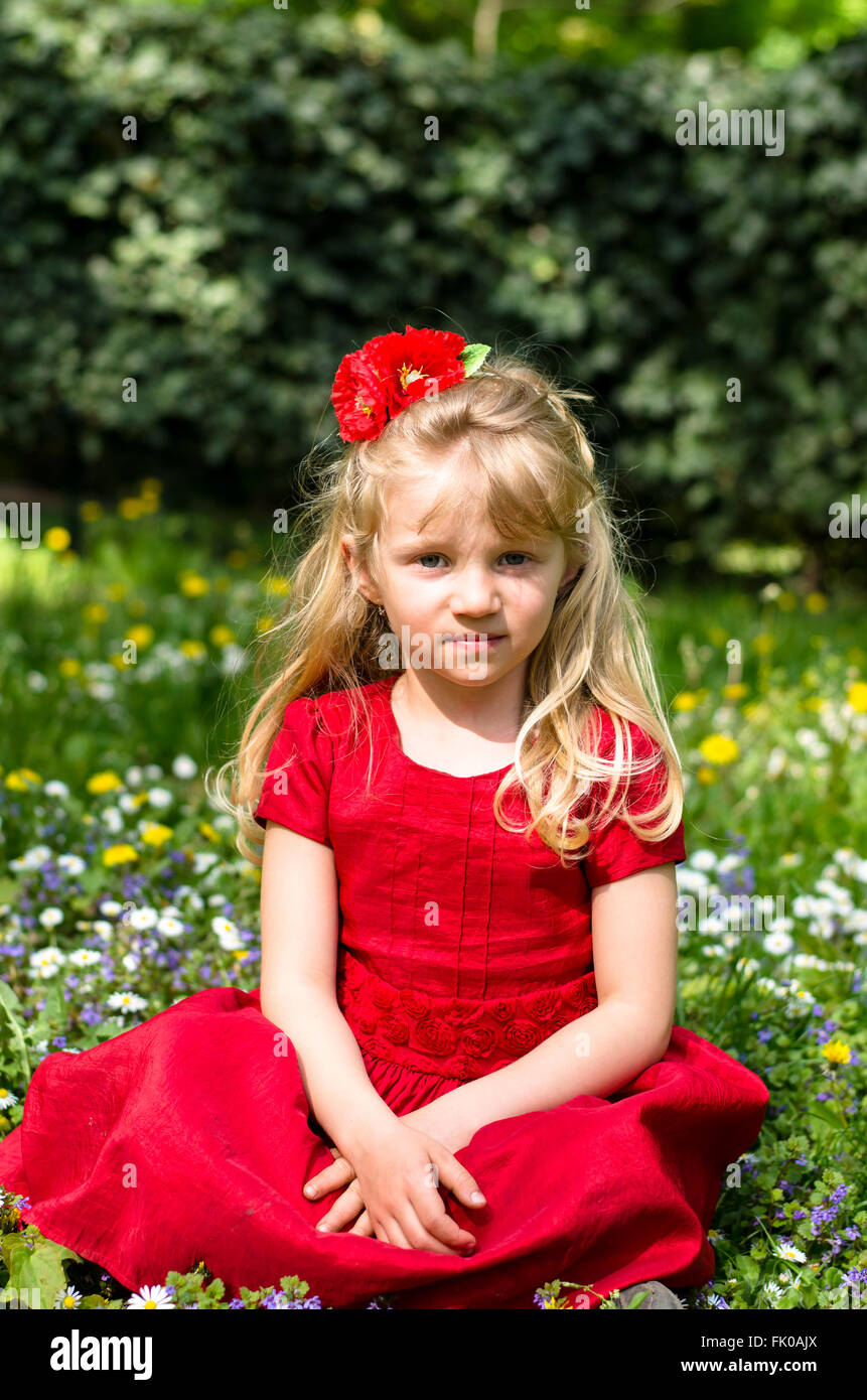 Dress in flower hi-res stock photography and images - Alamy