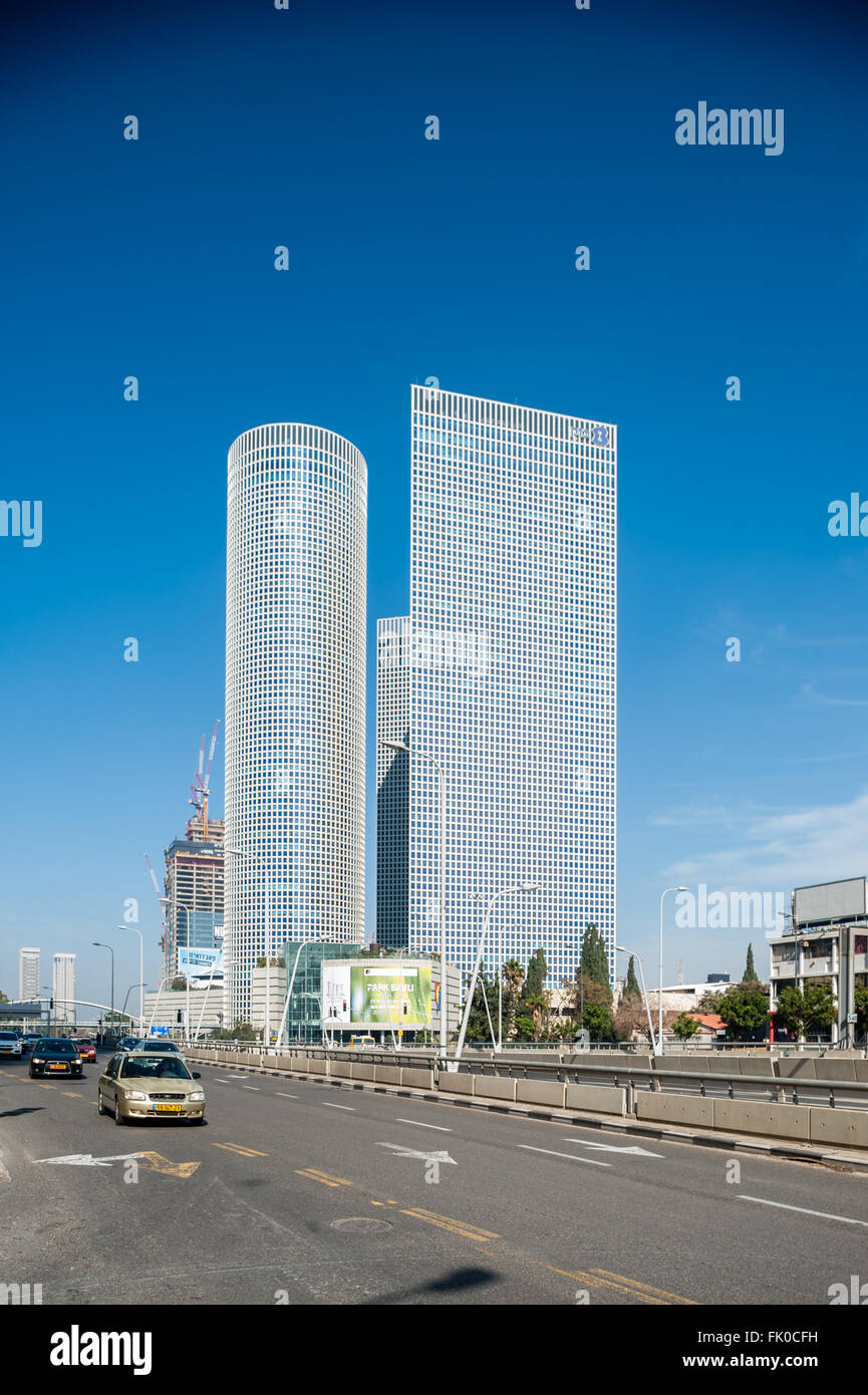 Azrieli towers hi-res stock photography and images - Alamy