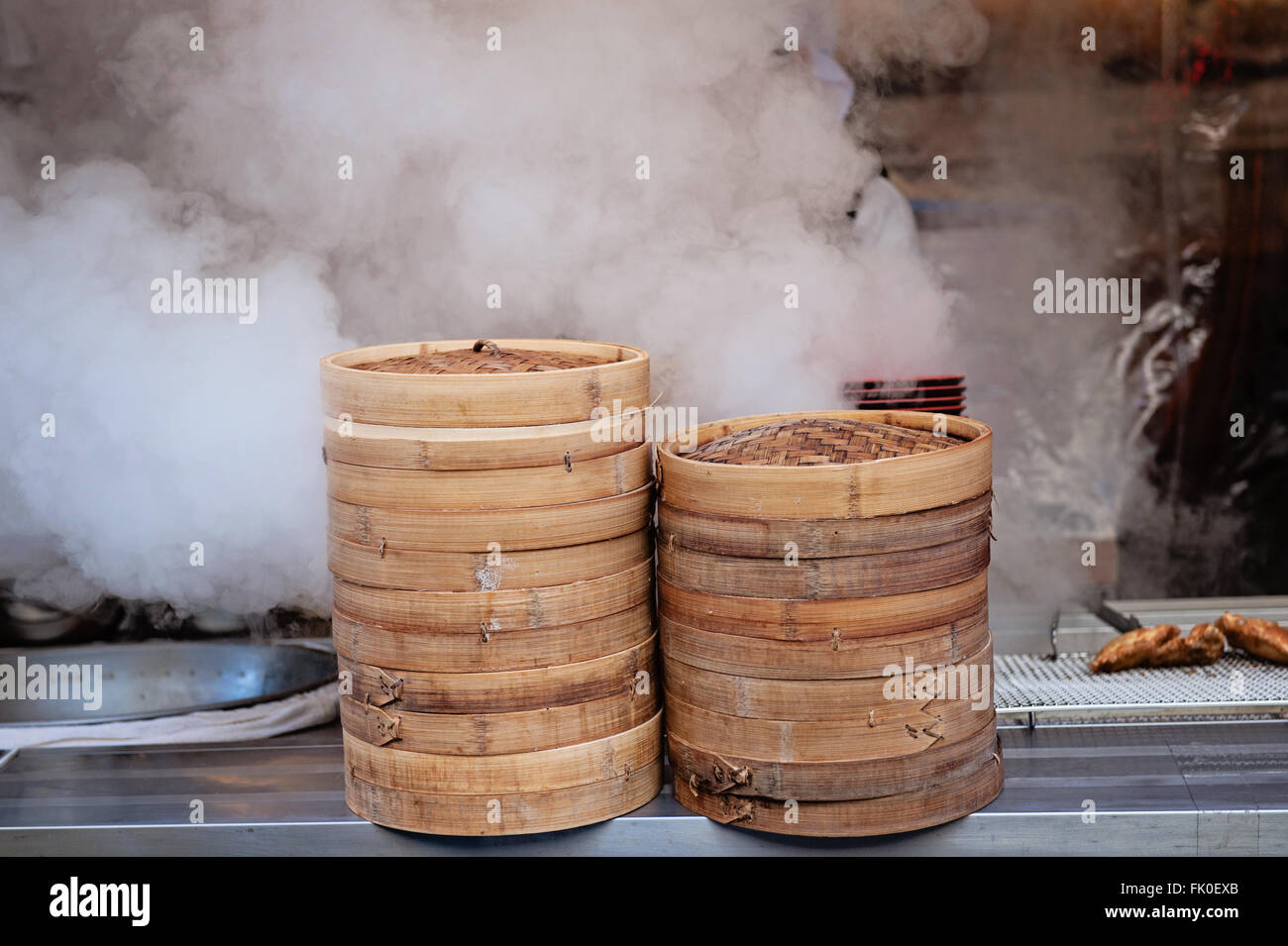 Bamboo Steamers at Dumpling stall in Insadong, Seoul, South Korea Stock Photo