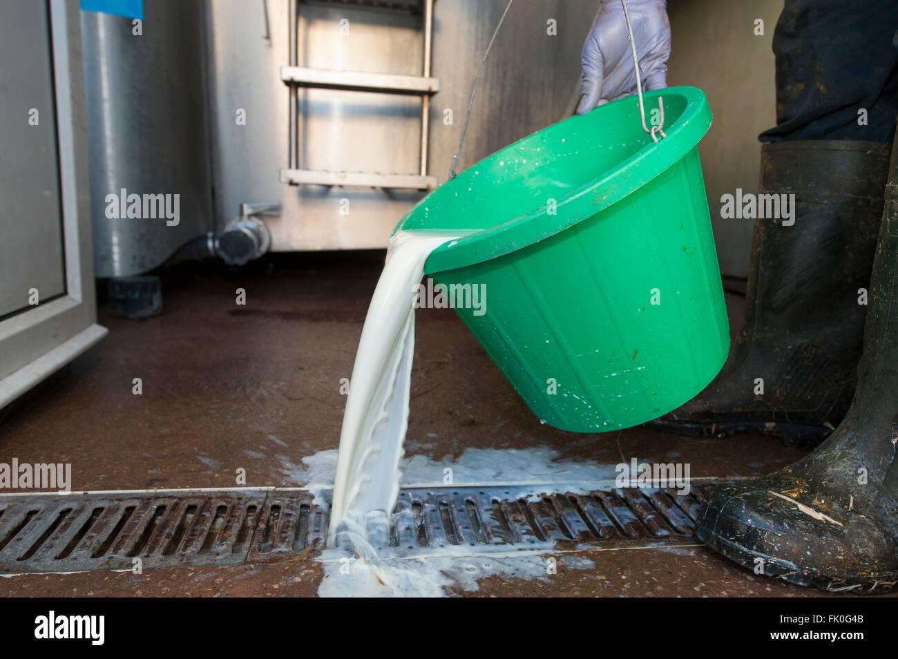 Pour money down the drain hires stock photography and images Alamy
