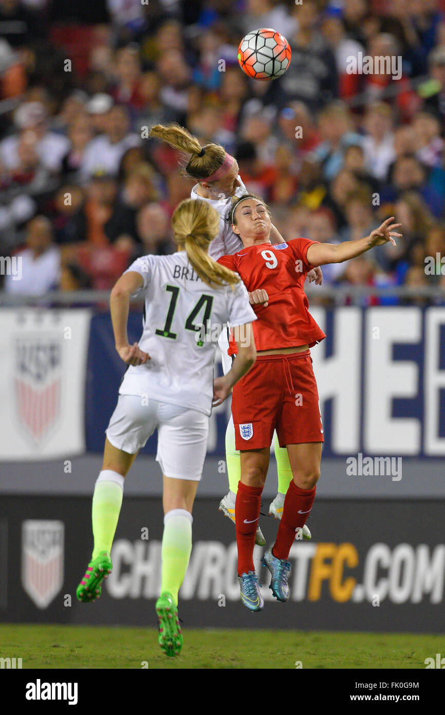 Tampa, Florida, USA. 3rd Mar, 2016. England forward Jodie Taylor (9) and US defender Becky Sauerbrunn (4) go airborne for a ball during a She Believes Cup game at Raymond James Stadium on March 3, 2016 in Tampa, Florida. The US won 1-0. © Scott A. Miller/ZUMA Wire/Alamy Live News Stock Photo