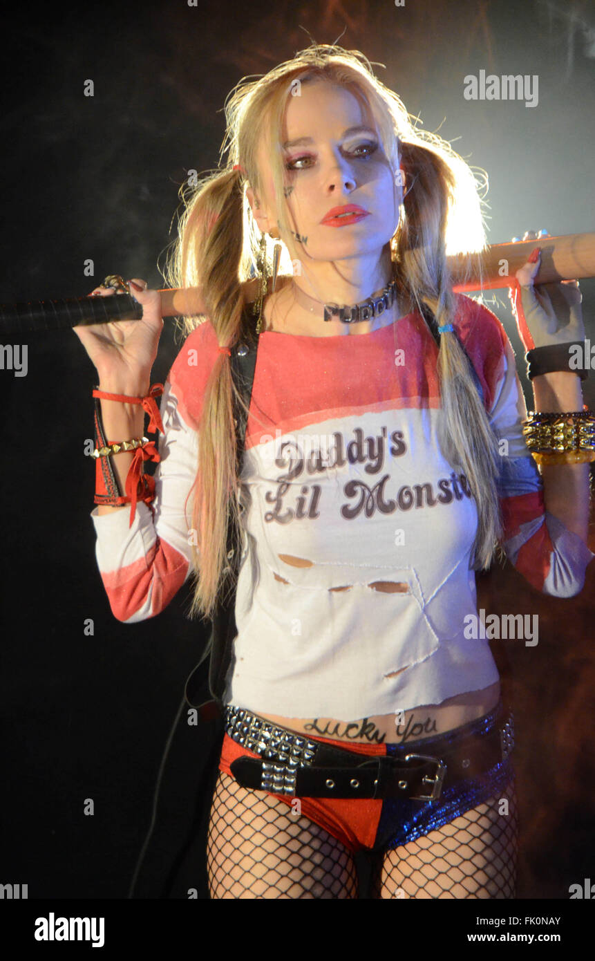 Paula Labaredas As Harley Quinn From Suicide Squad Behind The Scenes Stock Photo Alamy https www alamy com stock photo paula labaredas as harley quinn from suicide squad behind the scenes 97747075 html