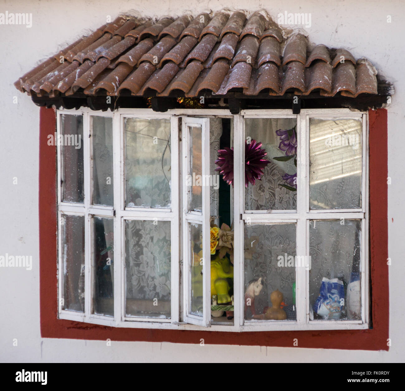 The window of an old house in Janitzio, Mexico Stock Photo - Alamy