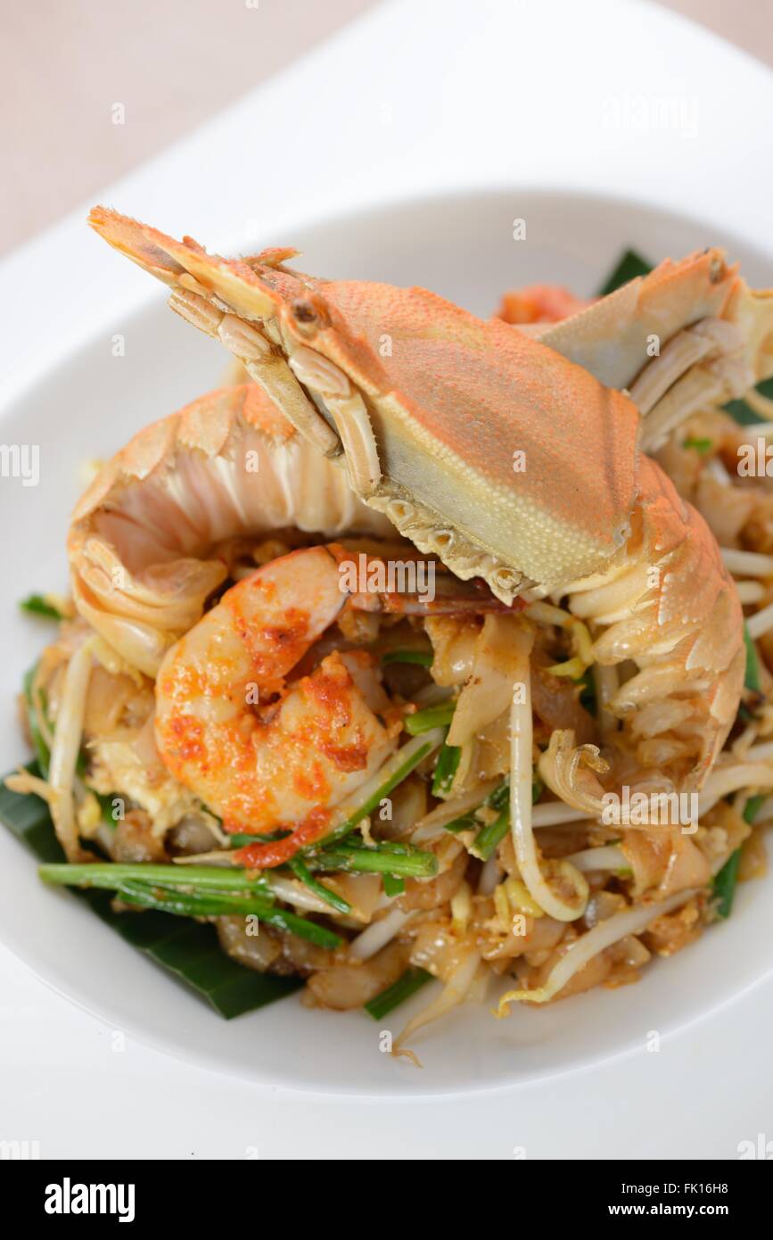 Char kuey teow, Penang famous fried rice noodle Stock Photo Alamy