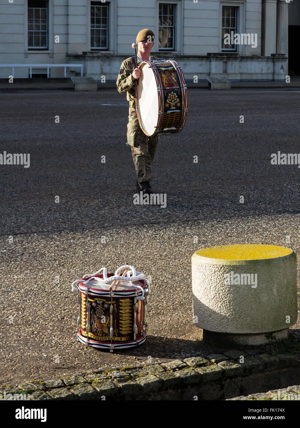 A drummer in the British army on parade Stock Photo Alamy
