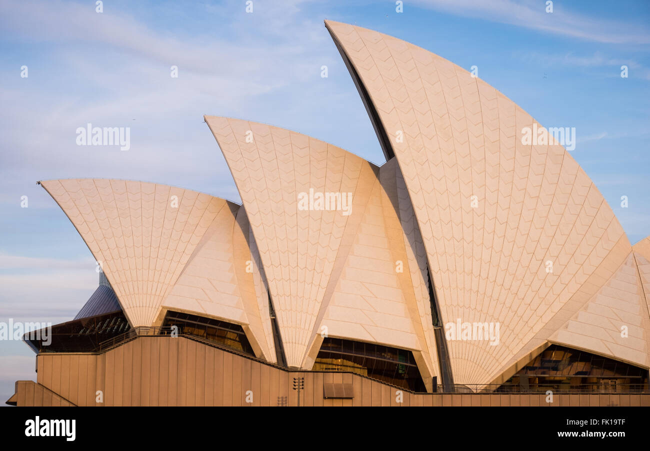 A profile view of the Sydney Opera House Stock Photo