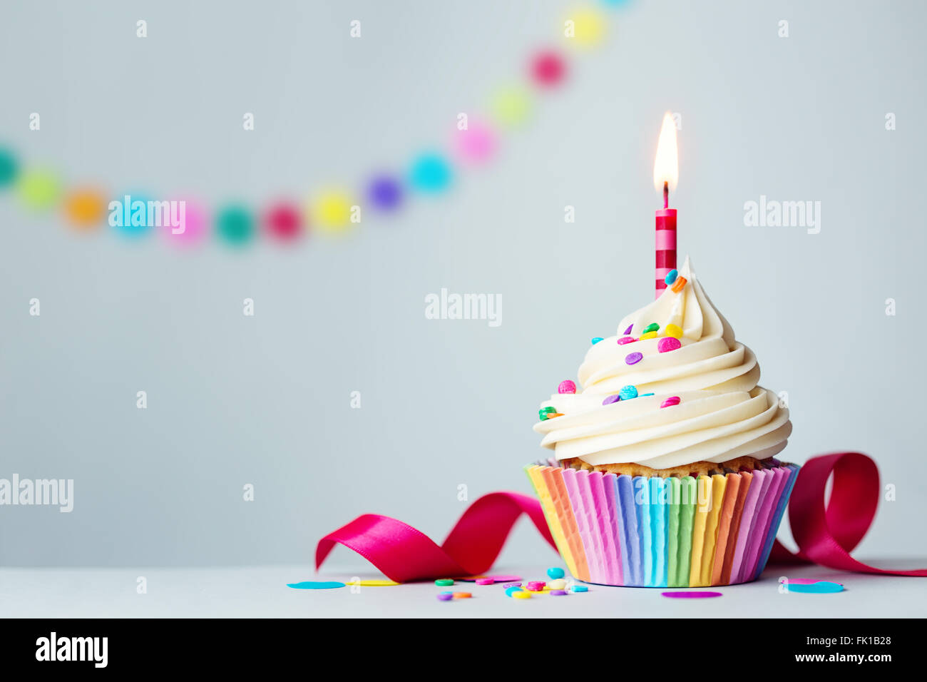 Streamers Candles Frosted Birthday Cake High Resolution Stock Photography And Images Alamy