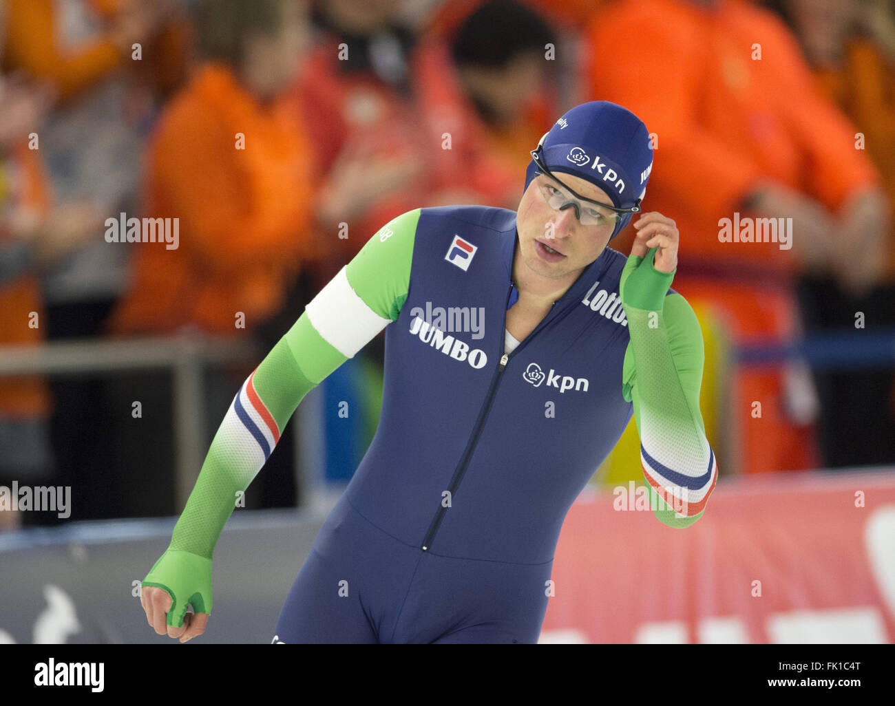 Sven Kramer of the Netherlands reacts during the men's 500 competition at the ISU World Allround Speed Skating Championships in Berlin, Germany, 05 March 2016. Photo: SOEREN STACHE/dpa Stock Photo