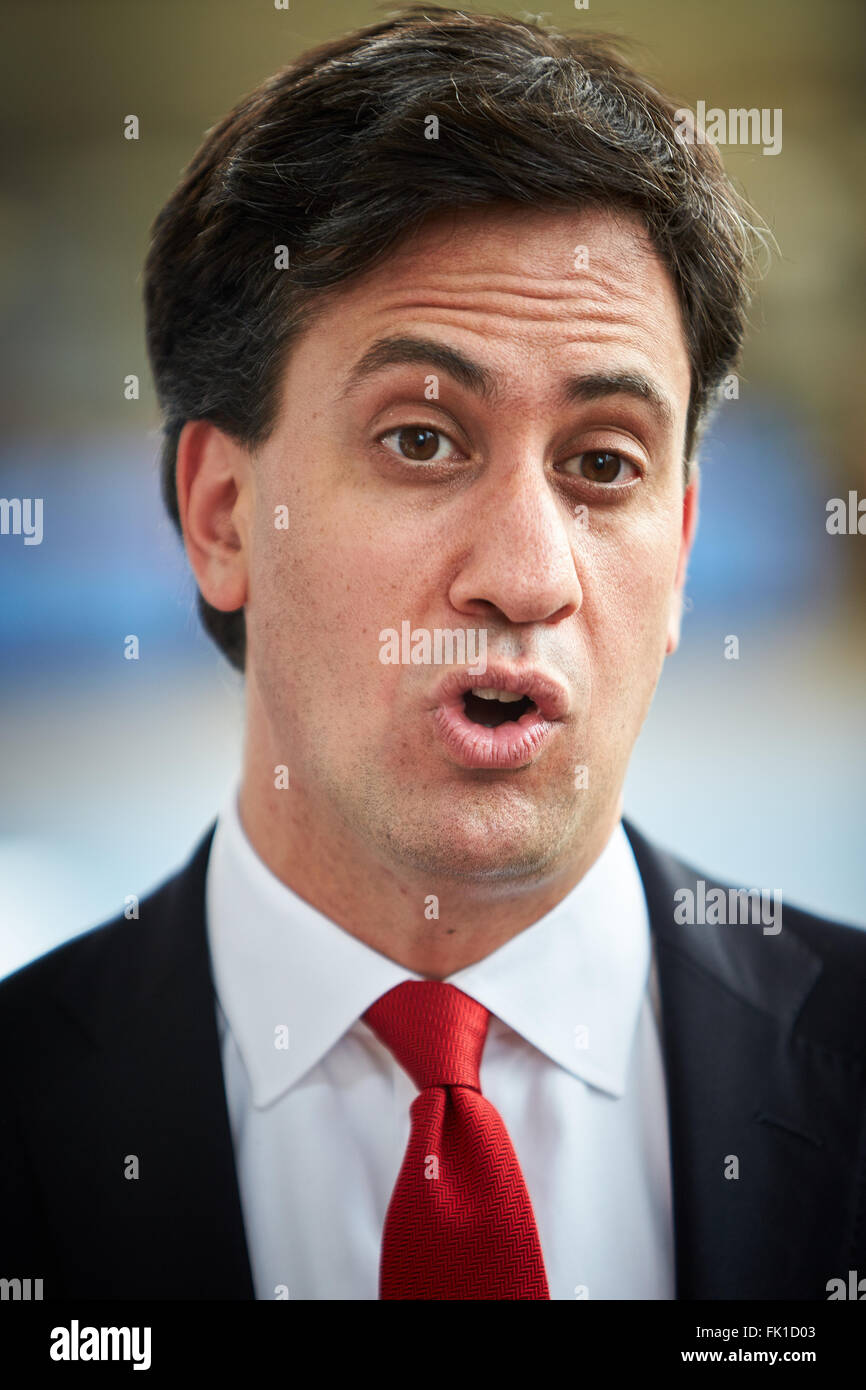 Ed Milliband during a visit to the Centre:MK shopping centre Stock Photo