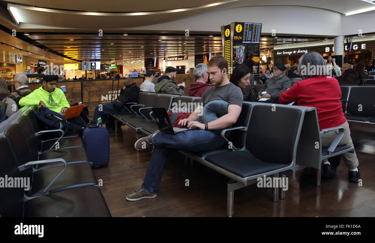 Terminal 3 heathrow hires stock photography and images Alamy